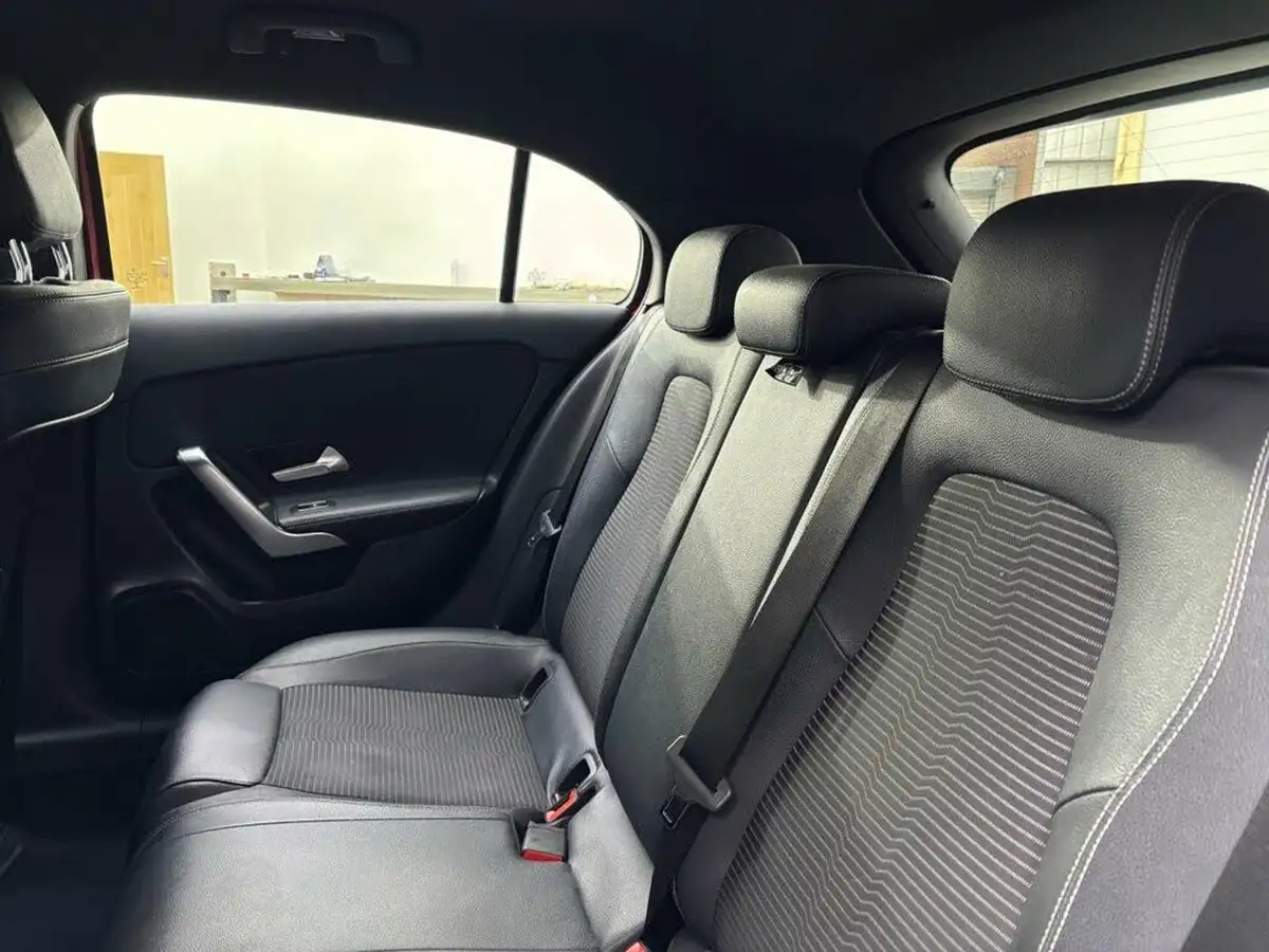 2021-mercedes-benz-a-class-big-28