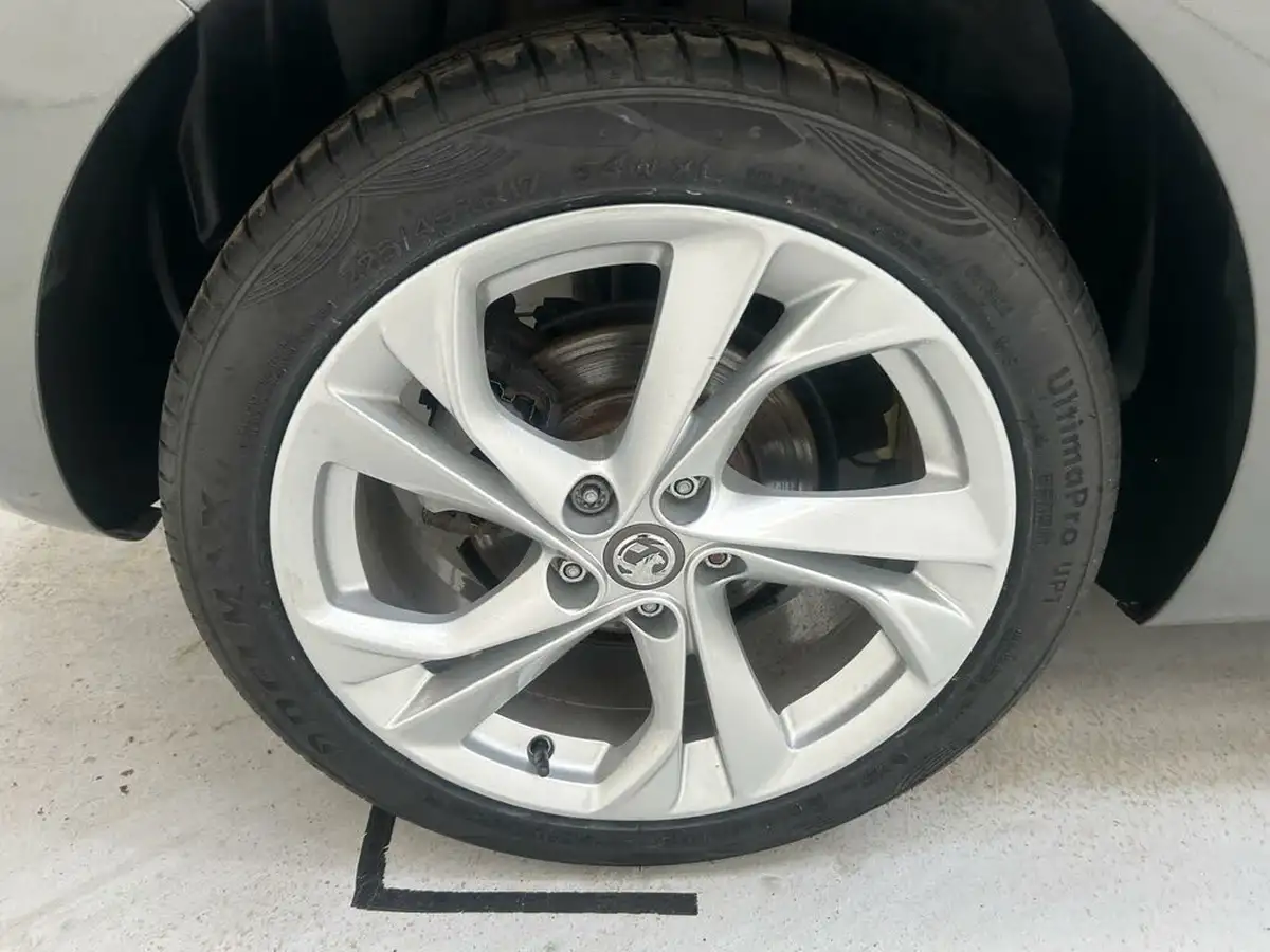 2019-vauxhall-astra-14i-16v-turbo-sri-ss-hatchback-auto-big-7
