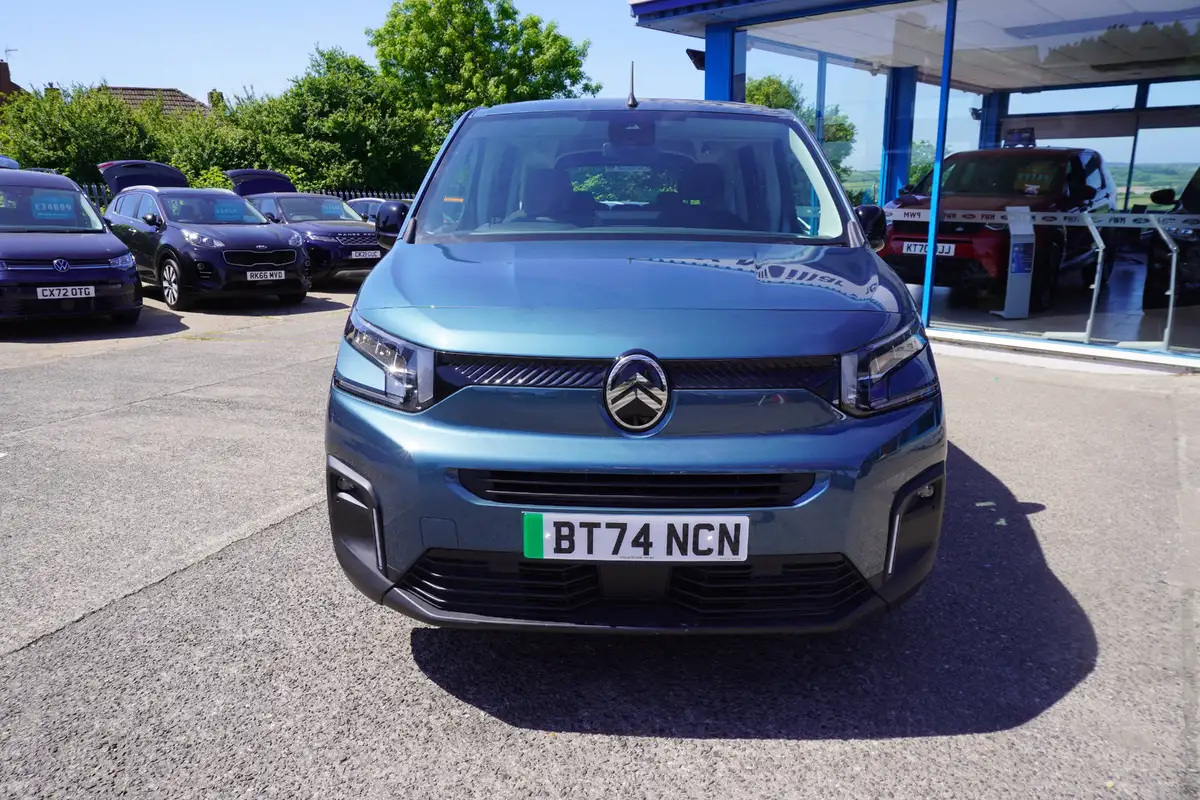 2024-citroen-berlingo-e-plus-xl-size-big-19