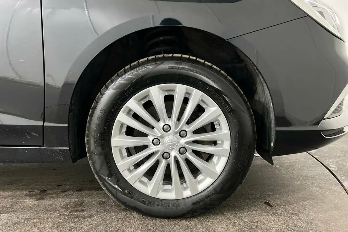 2021-mg-mg5-e-exclusive-ev-long-range-big-13