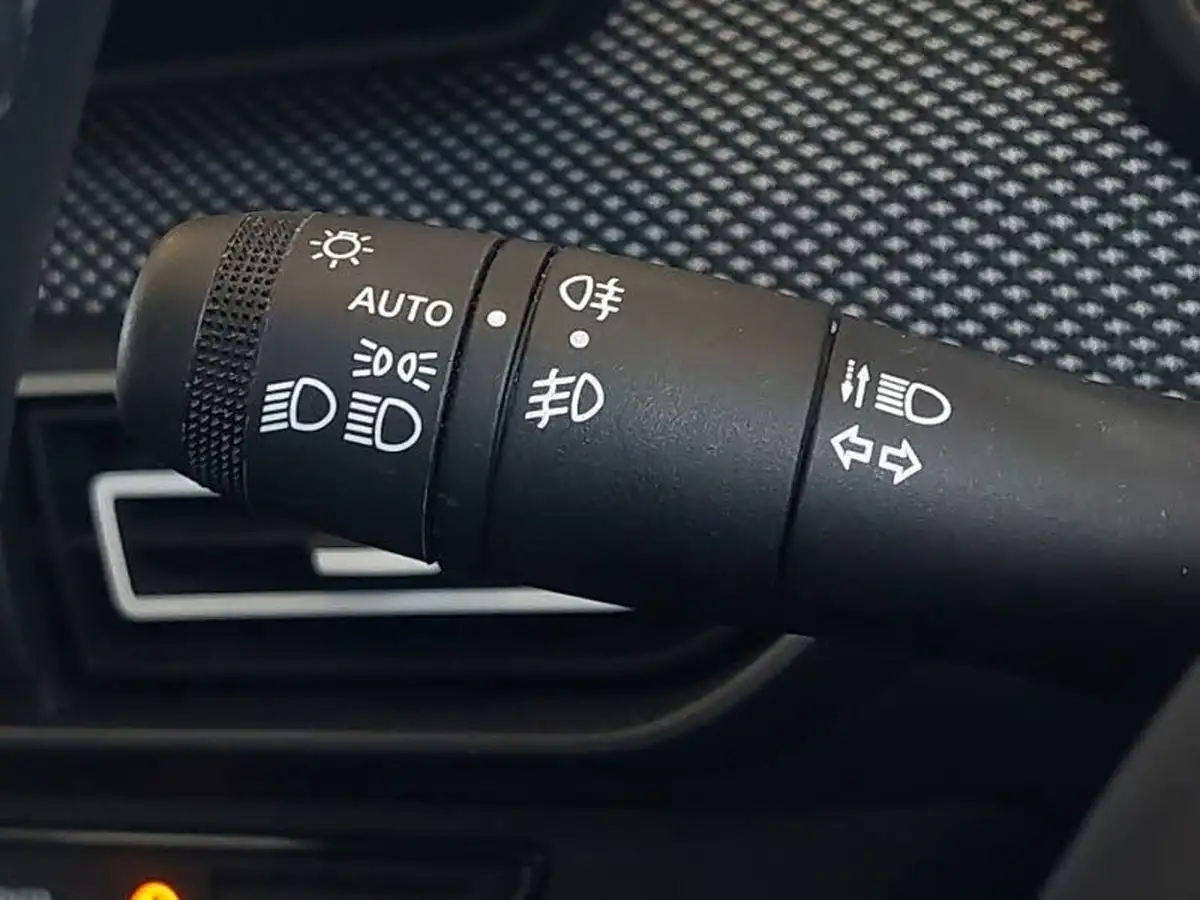 2023-dacia-sandero-10-tce-expression-90bhp-big-15