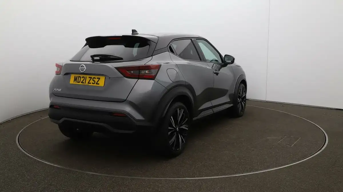 2021-nissan-juke-10-dig-t-tekna-dct-big-52