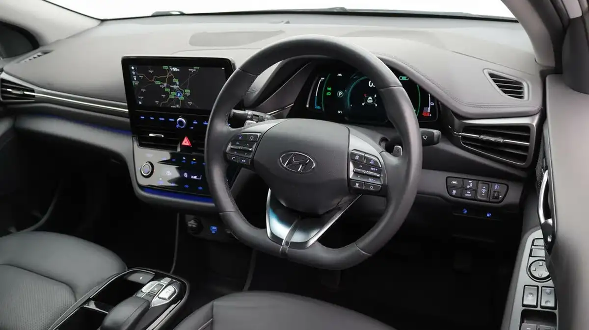 2021-hyundai-ioniq-e-premium-se-electric-100kw-big-9