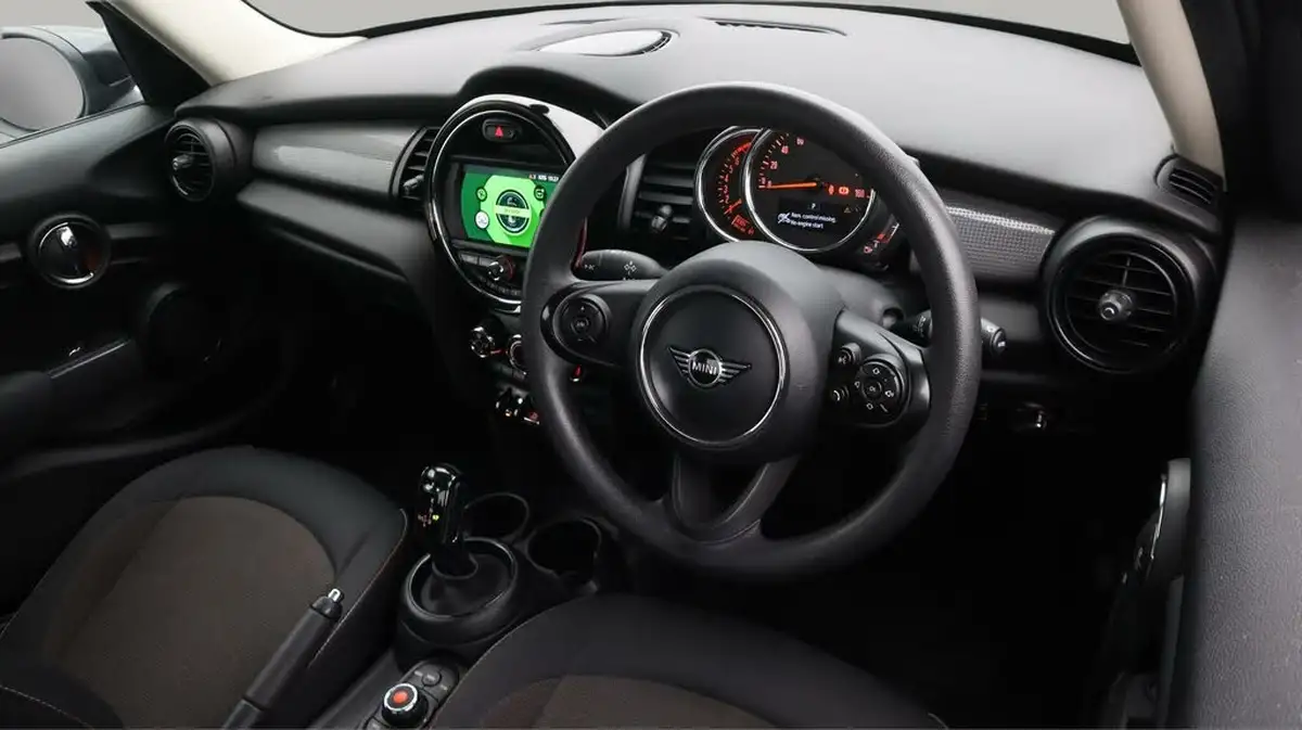 2020-mini-countryman-15-cooper-classic-auto-big-9
