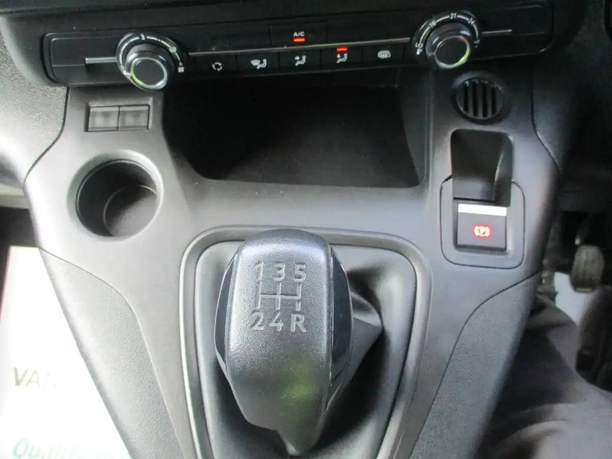 2020-peugeot-partner-15-bluehdi-1000-professional-100ps-eu6dt-panel-big-22