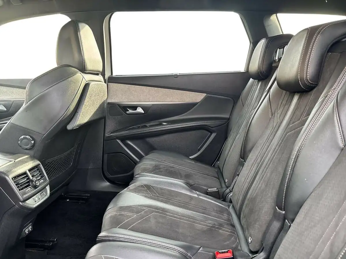 2021-peugeot-5008-suv-16-puretech-gt-big-11