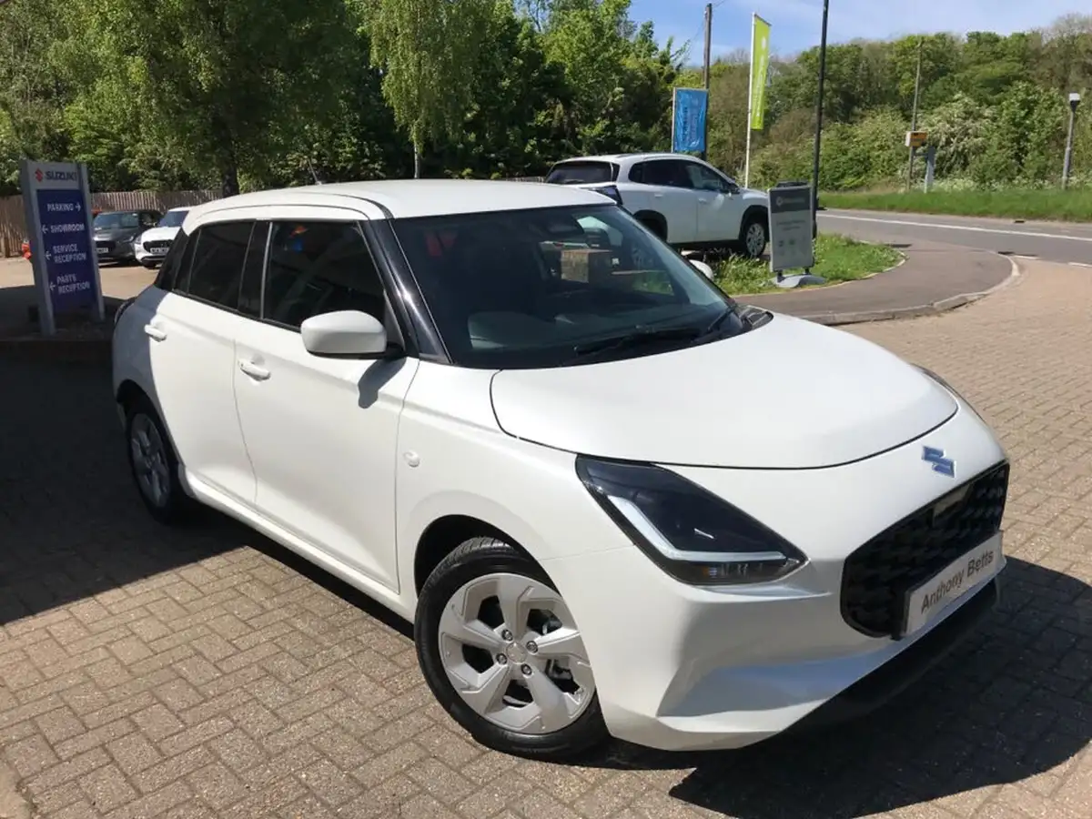 2024-suzuki-swift-12-motion-big-4