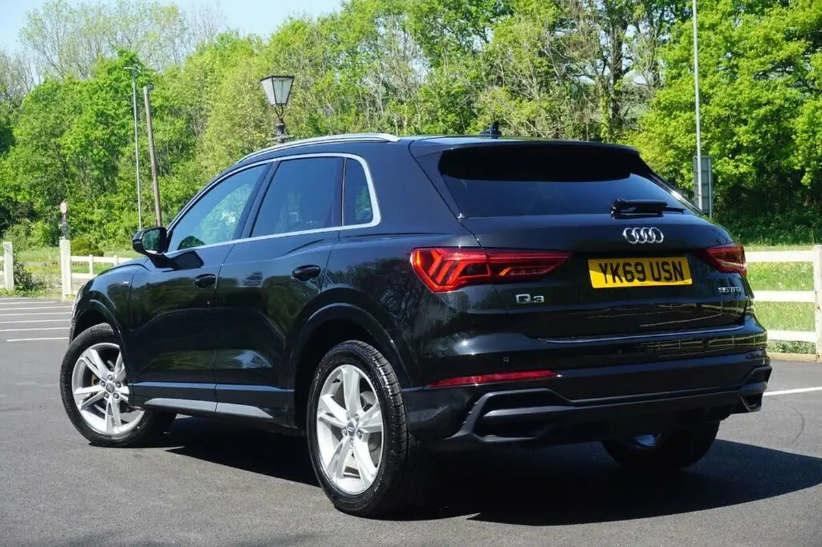 2019-audi-q3-15-35-tfsi-s-line-cod-station-wagon-1498cc-big-1
