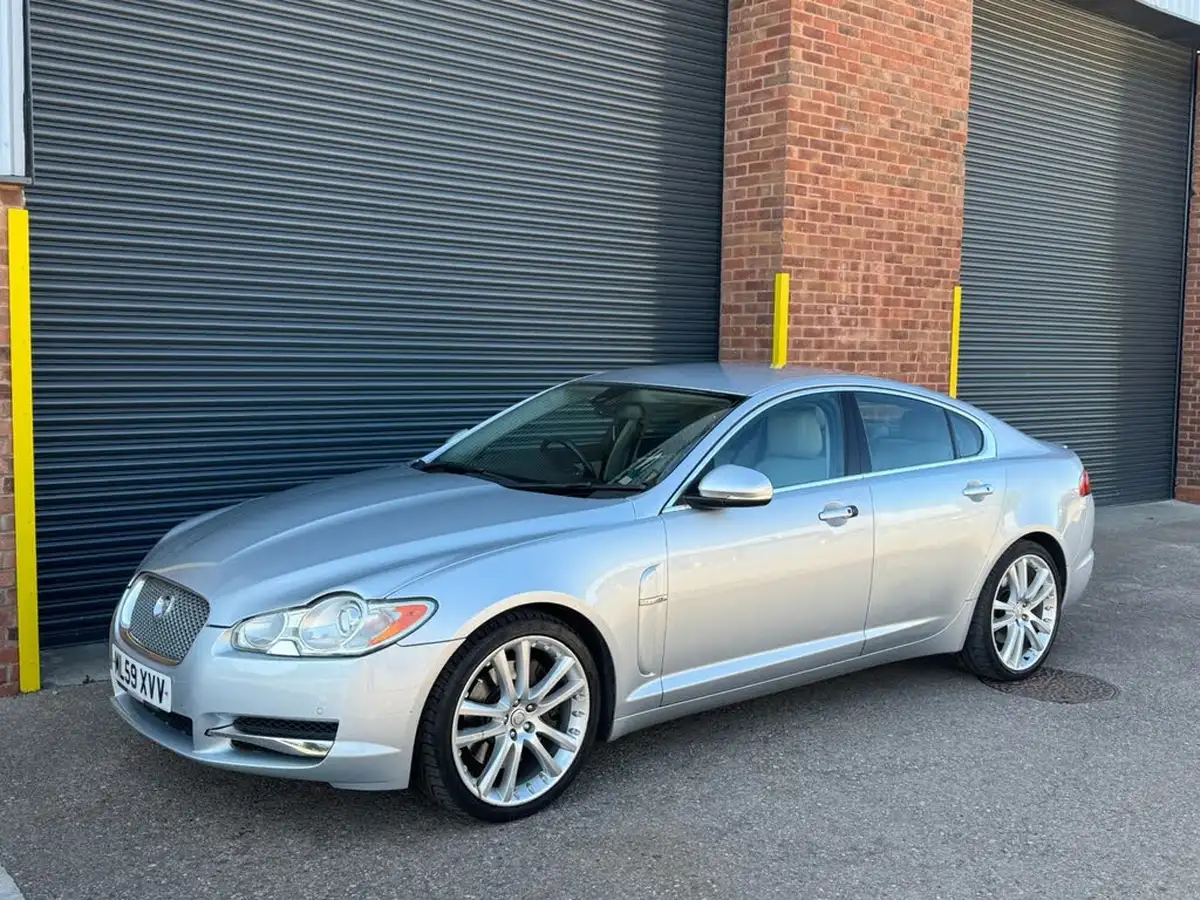 2009-jaguar-xf-30td-s-premium-luxury-big-11