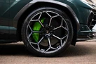 2024-lamborghini-urus-40-no-trim-small-8