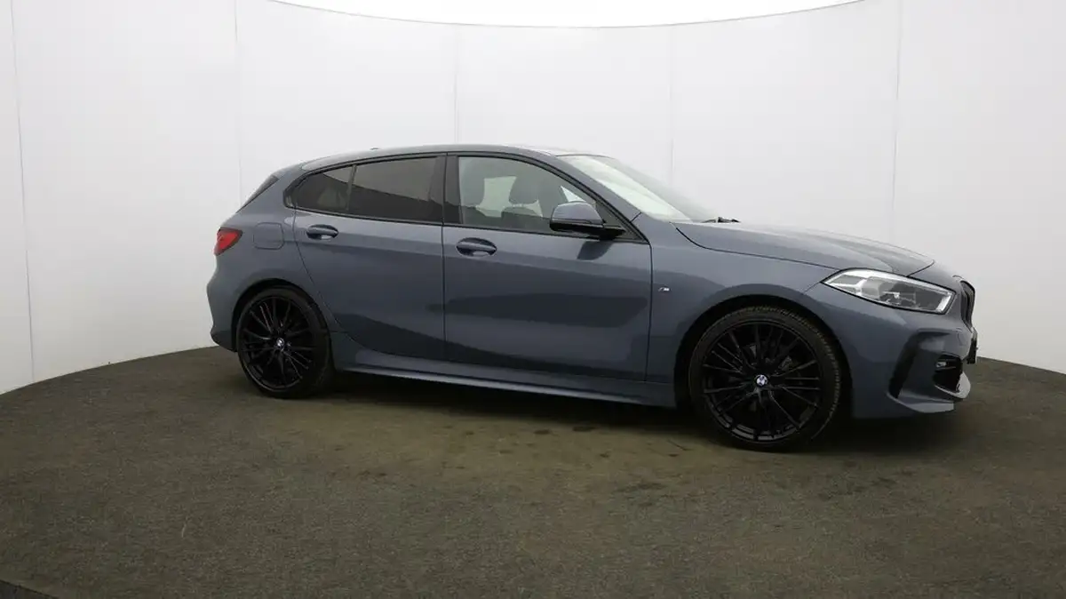 2020-bmw-1-series-big-47