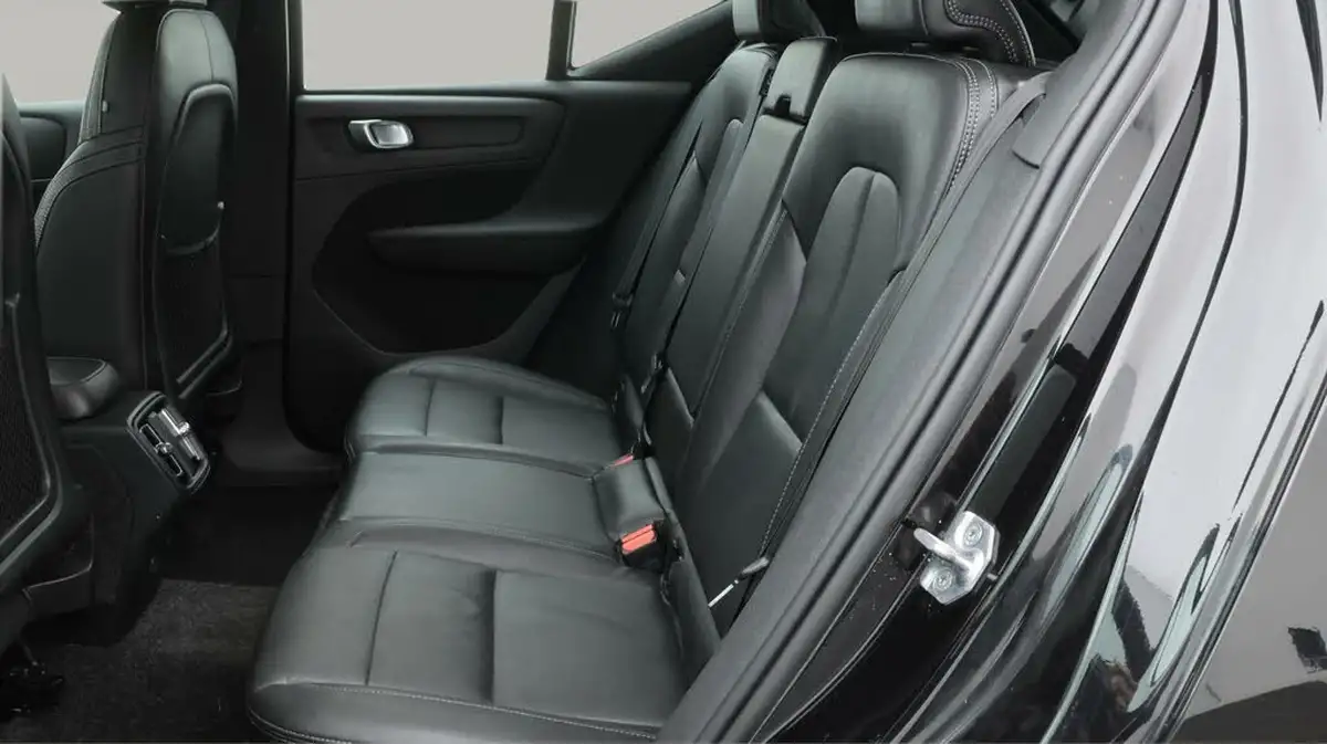 2020-volvo-xc40-15-t3-inscription-geartronic-big-16
