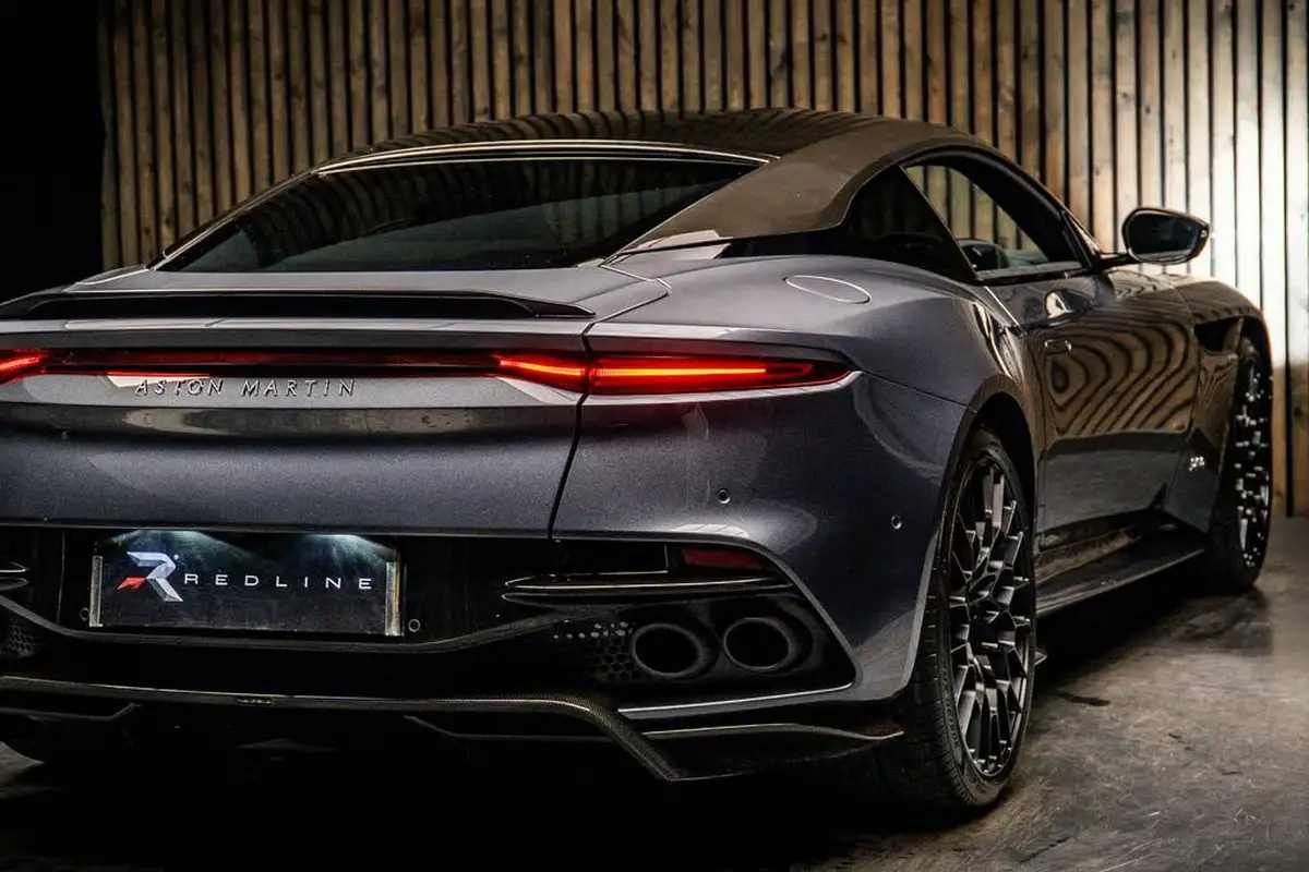 2023-aston-martin-dbs-52-v12-big-20