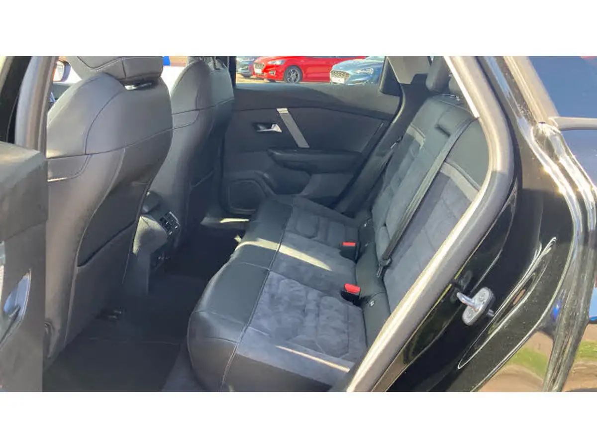 2024-citroen-c4-e-e-series-156ps-54kwh-big-15