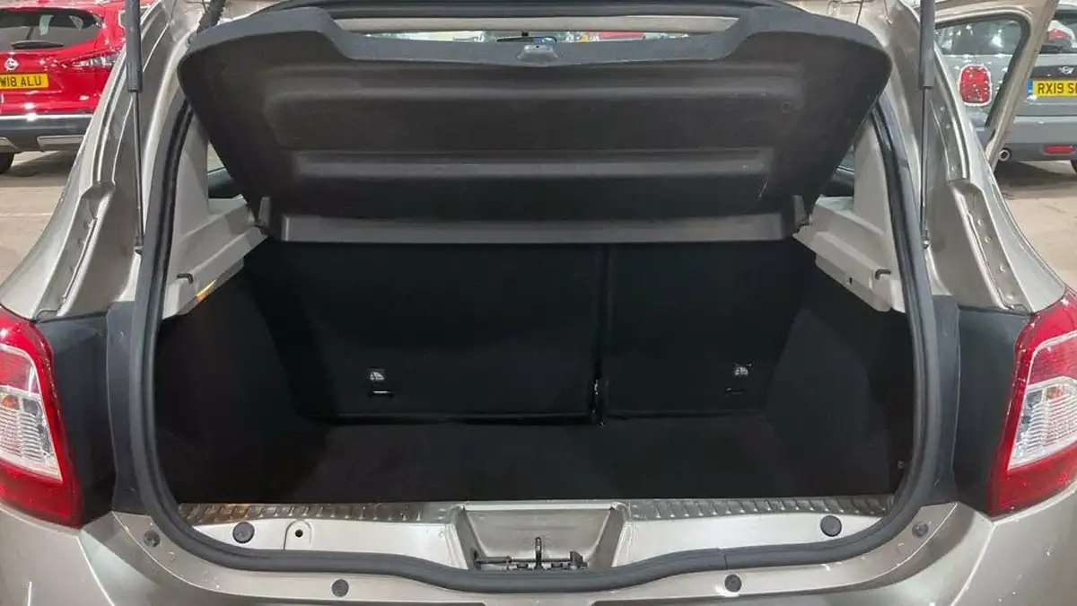 2015-dacia-sandero-12-ambiance-big-10