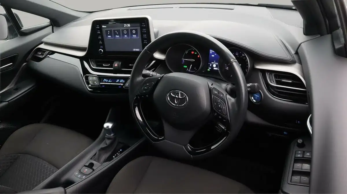 2021-toyota-c-hr-18-vvt-i-icon-big-9