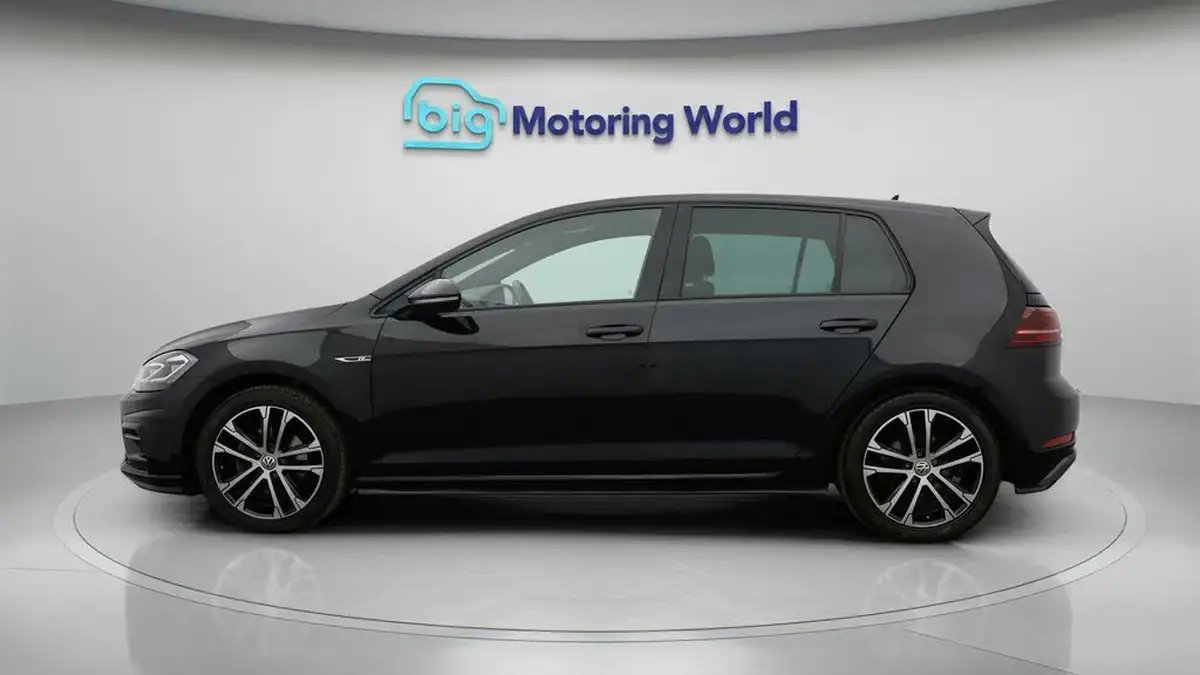2020-volkswagen-golf-15-tsi-r-line-edition-dsg-big-3