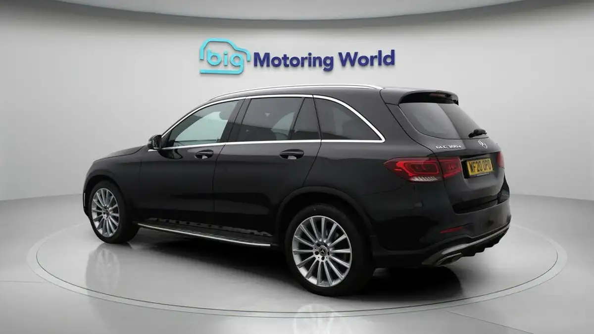 2020-mercedes-benz-glc-class-20d-glc300d-amg-line-premium-station-wagon-5d-big-5