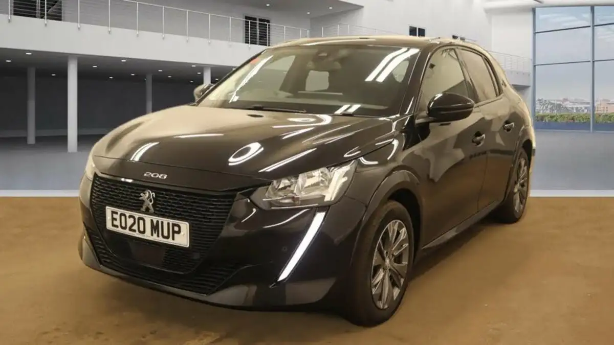 2020-peugeot-208-e-allure-big-1