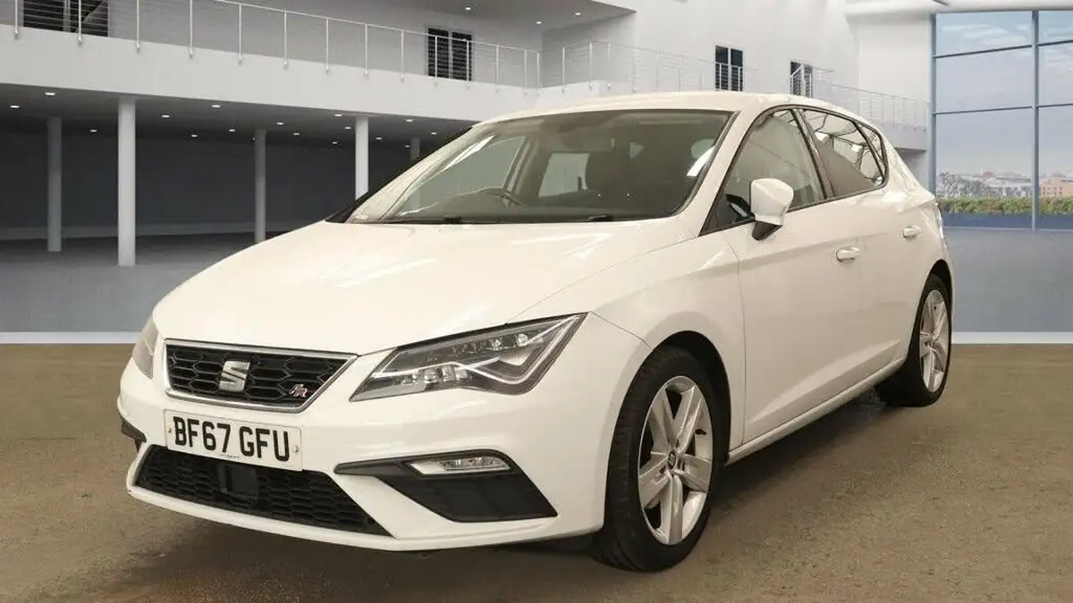 2017-seat-leon-14-ecotsi-fr-technology-hatchback-5d-big-2