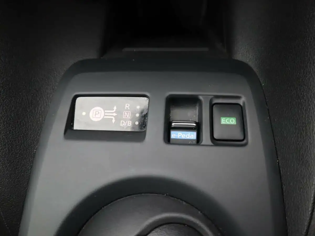 2022-nissan-leaf-e-acenta-big-29