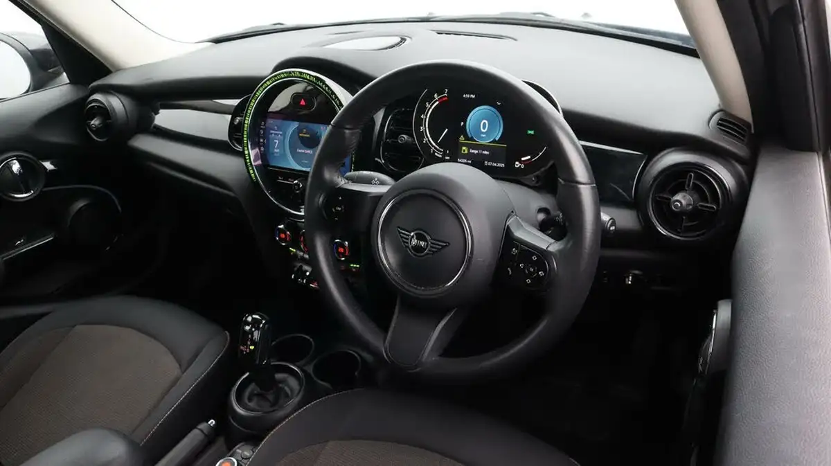 2021-mini-cooper-15-cooper-classic-hatchback-5d-auto-big-9