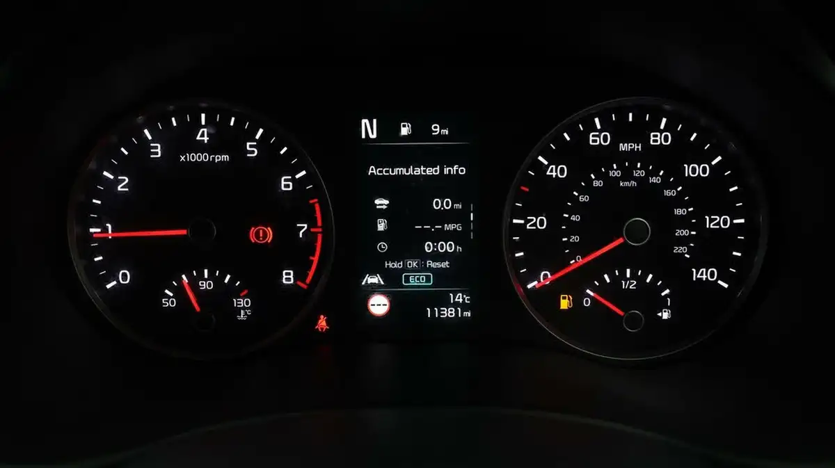 2022-kia-stonic-10-t-gdi-gt-line-s-big-9