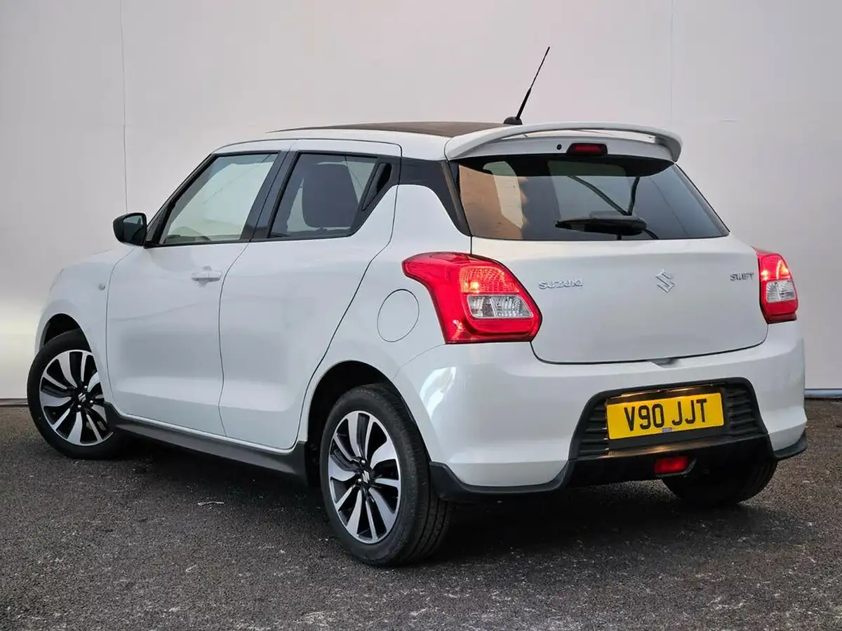 2019-suzuki-swift-12-dualjet-attitude-big-2