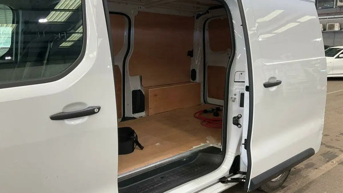 2023-vauxhall-vivaro-e-3100-75kwh-l1h1-prime-panel-van-big-9