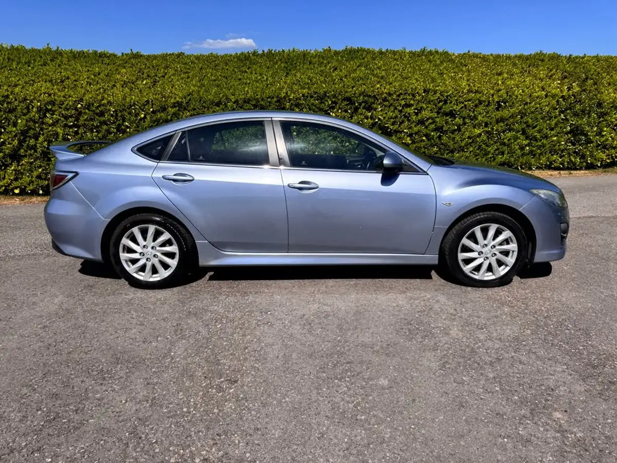 2011-mazda-mazda6-20-ts2-hatchback-big-15