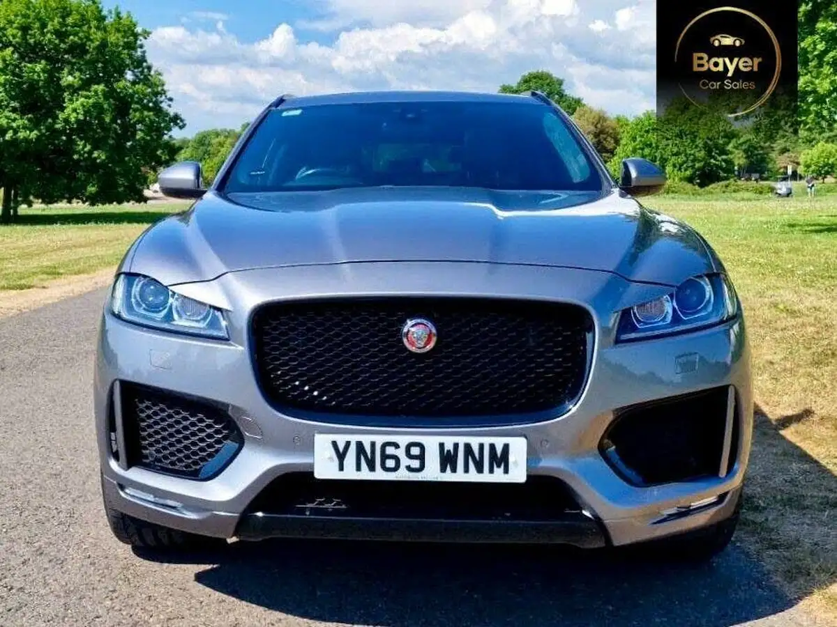 2019-jaguar-f-pace-20-i4d-chequered-flag-180ps-big-18