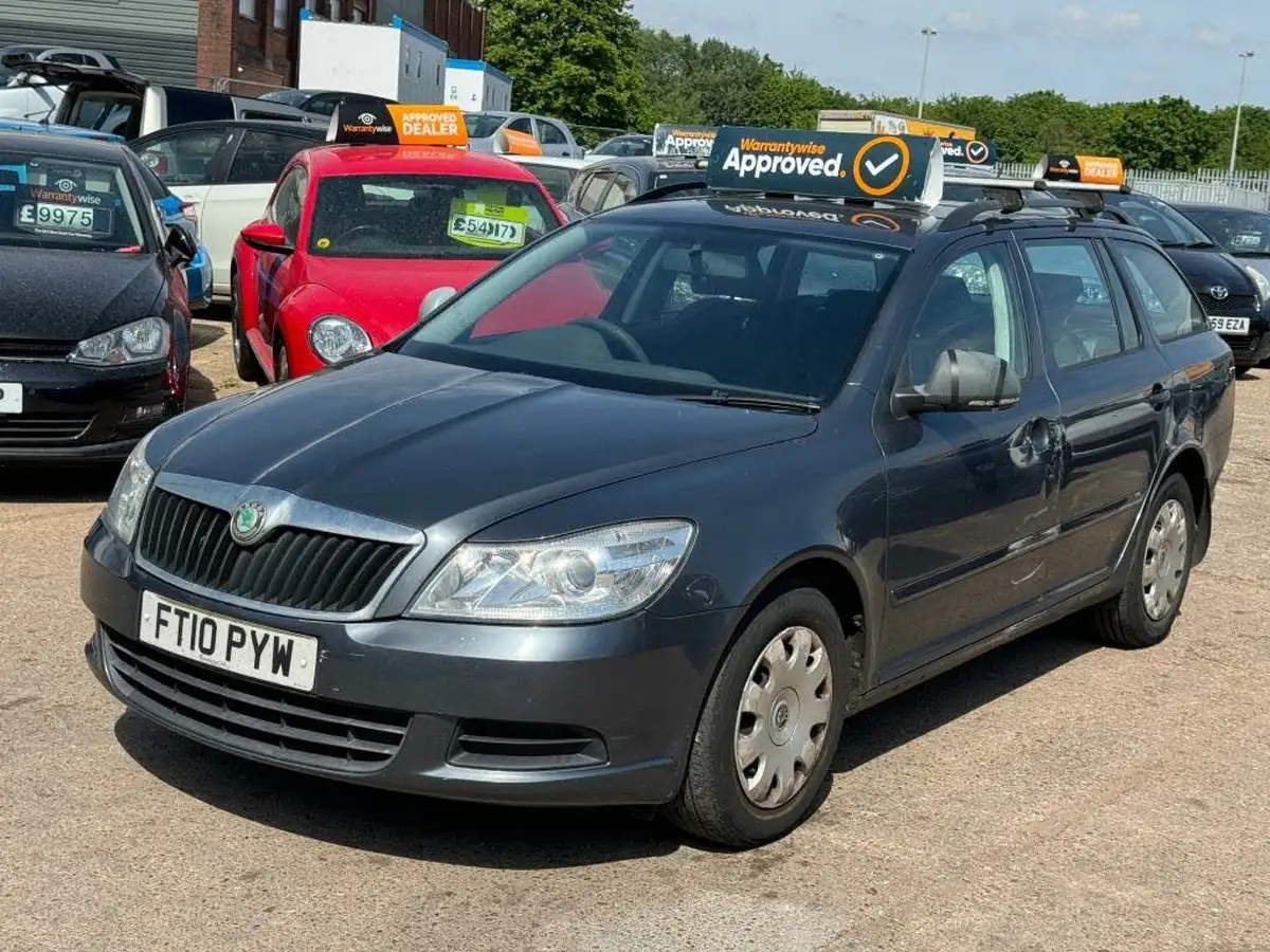 2010-skoda-octavia-19td-s-estate-dsg-big-17