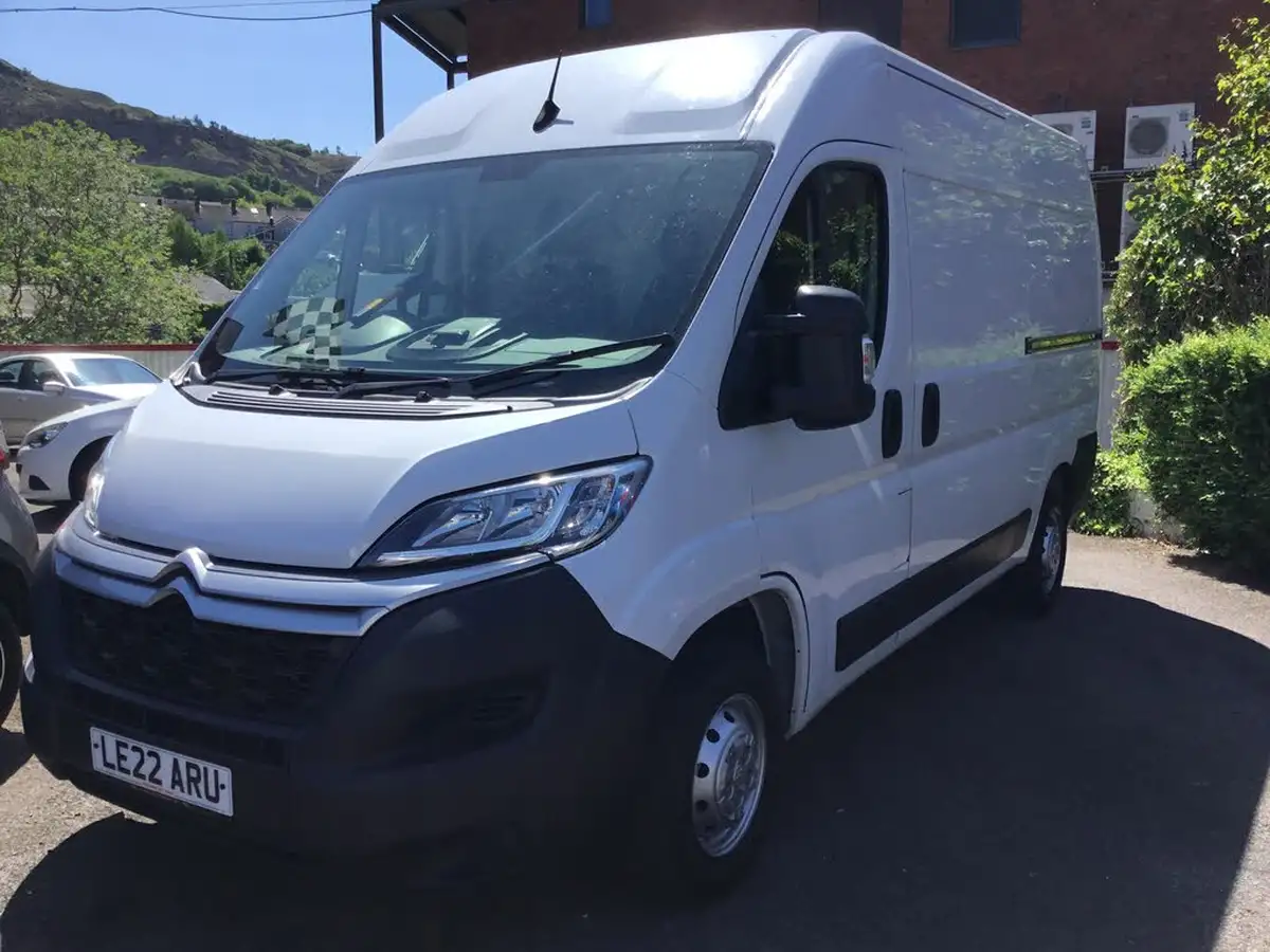 2022-citroen-relay-22bluehdi-35-l2h2-enterprise-big-1