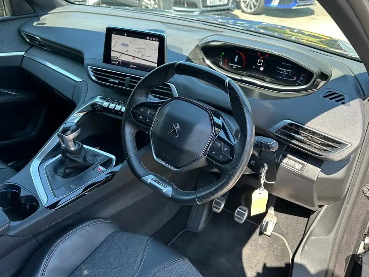 2017-peugeot-3008-suv-12-puretech-gt-line-suv-big-36