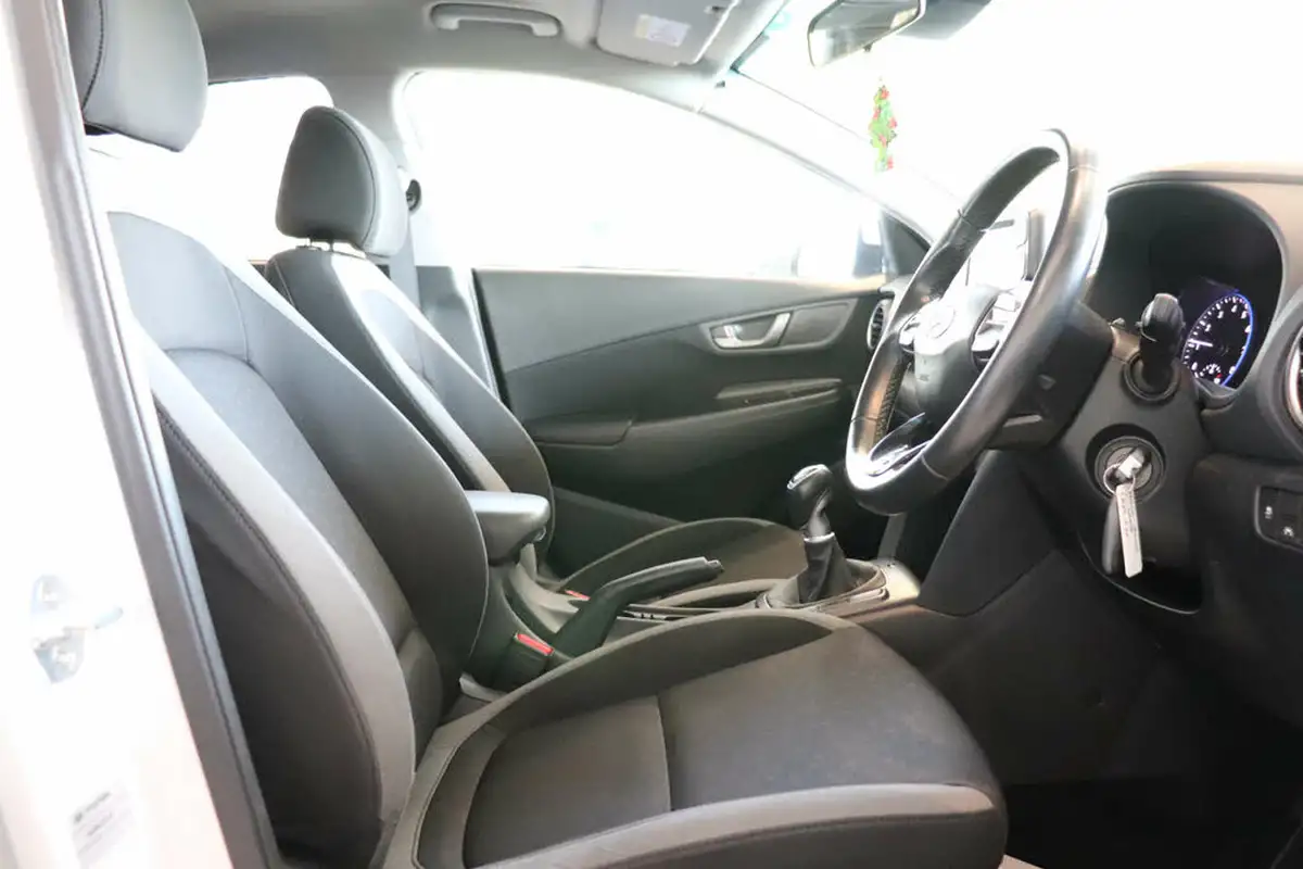 2019-hyundai-kona-10-t-gdi-play-big-18