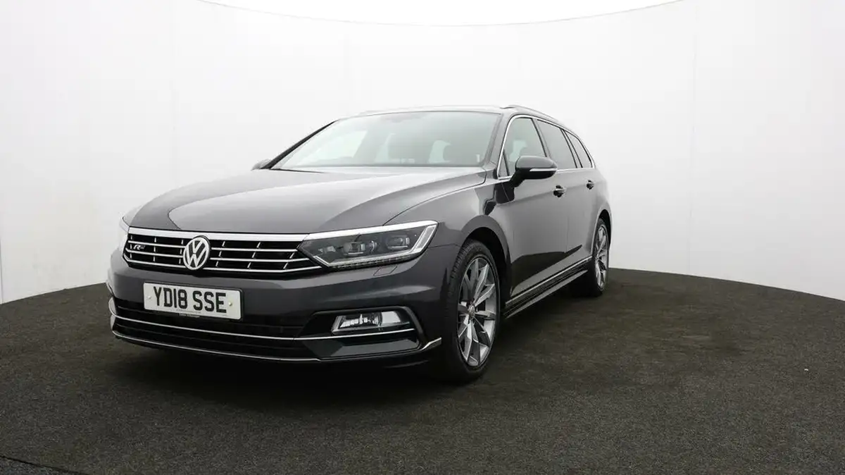 2018-volkswagen-passat-20tdi-r-line-150ps-ss-estate-5d-dsg-big-56