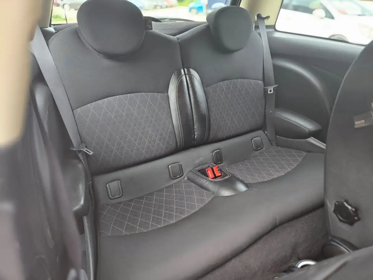 2013-mini-cooper-16td-cooper-d-baker-street-big-17