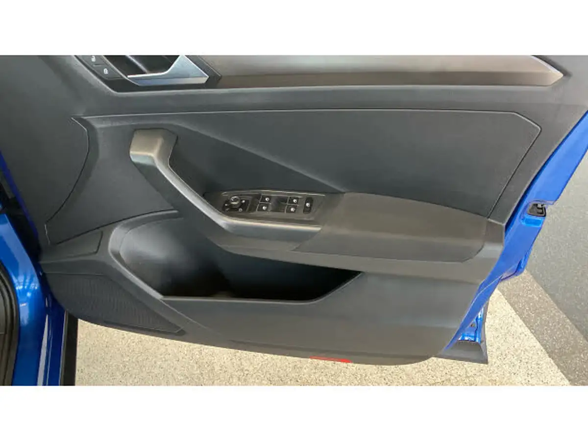 2019-volkswagen-t-roc-16tdi-se-big-39
