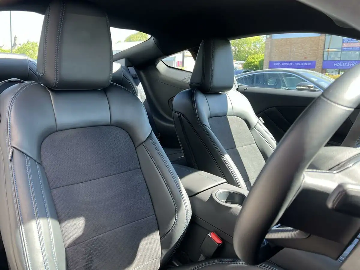 2024-ford-mustang-50-v8-dark-horse-big-13