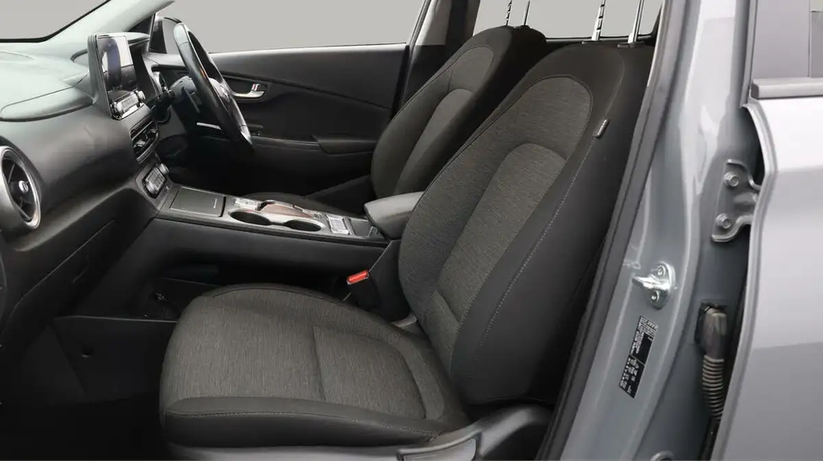 2021-hyundai-kona-e-premium-204ps-64kwh-7kw-obc-big-13