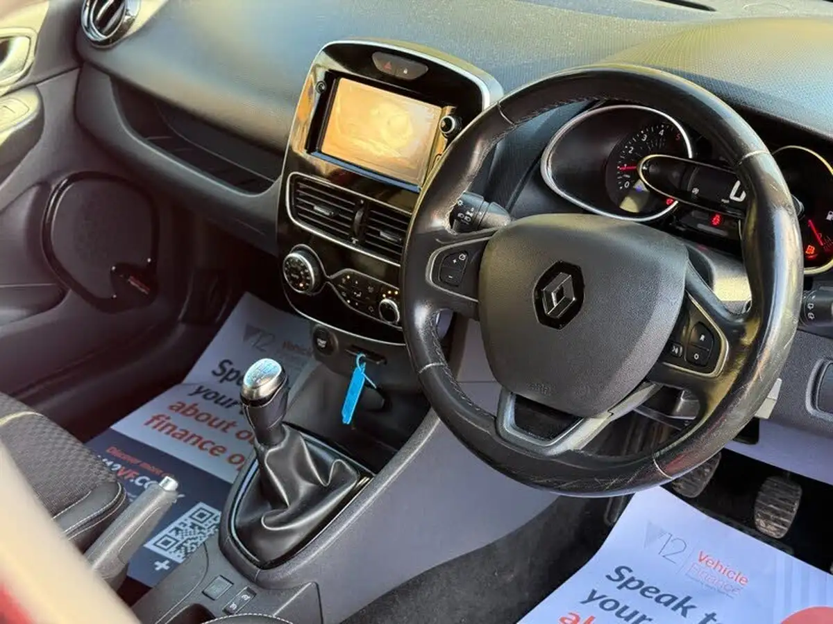 2017-renault-clio-15dci-dynamique-s-nav-90bhp-big-6
