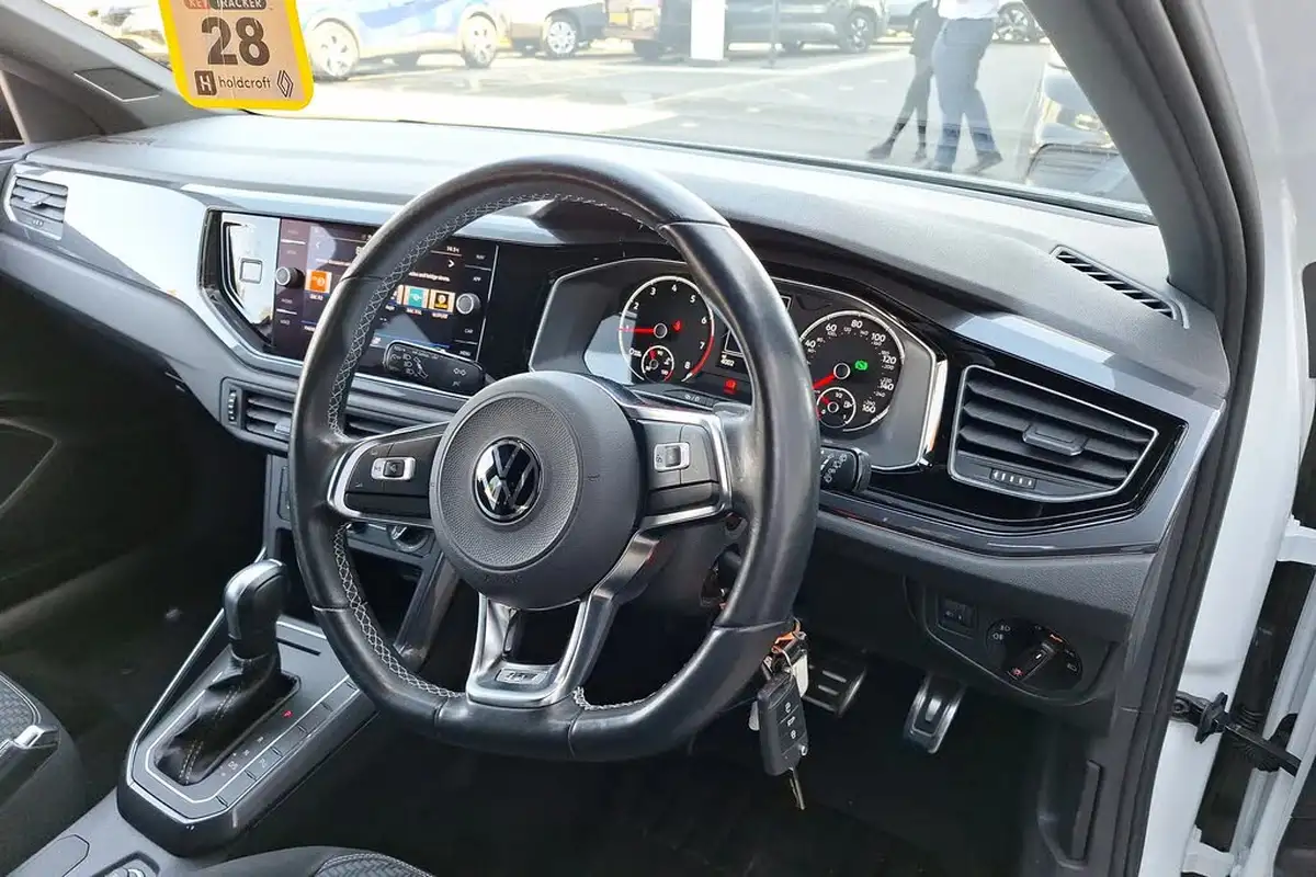 2021-volkswagen-polo-10-tsi-r-line-110ps-dsg-big-29