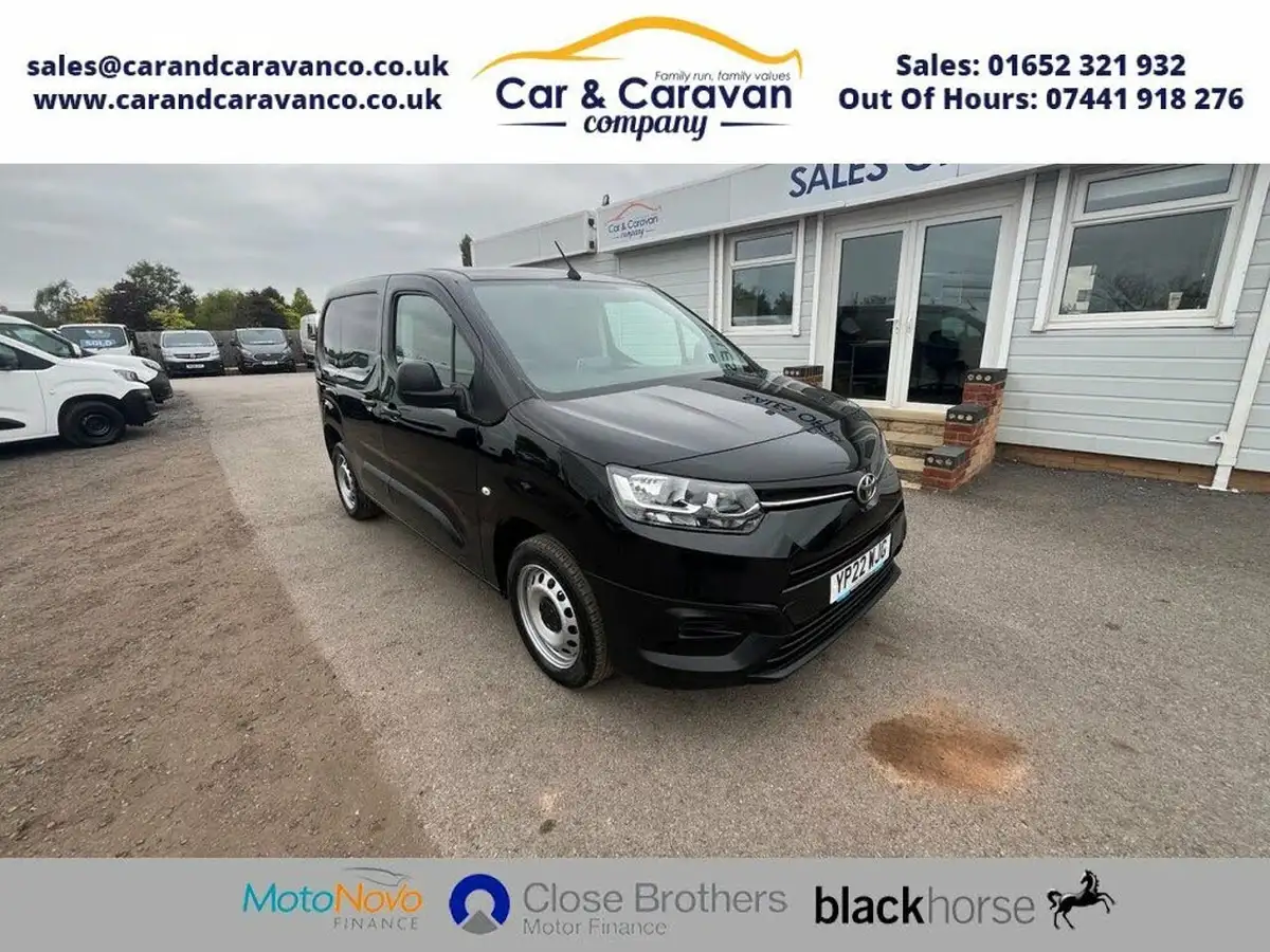 2022-toyota-proace-city-15d-active-big-0