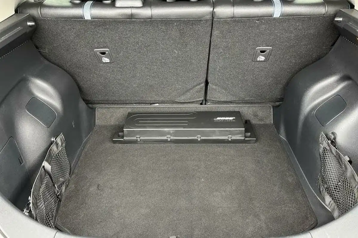 2024-nissan-leaf-e-tekna-39kwh-big-20