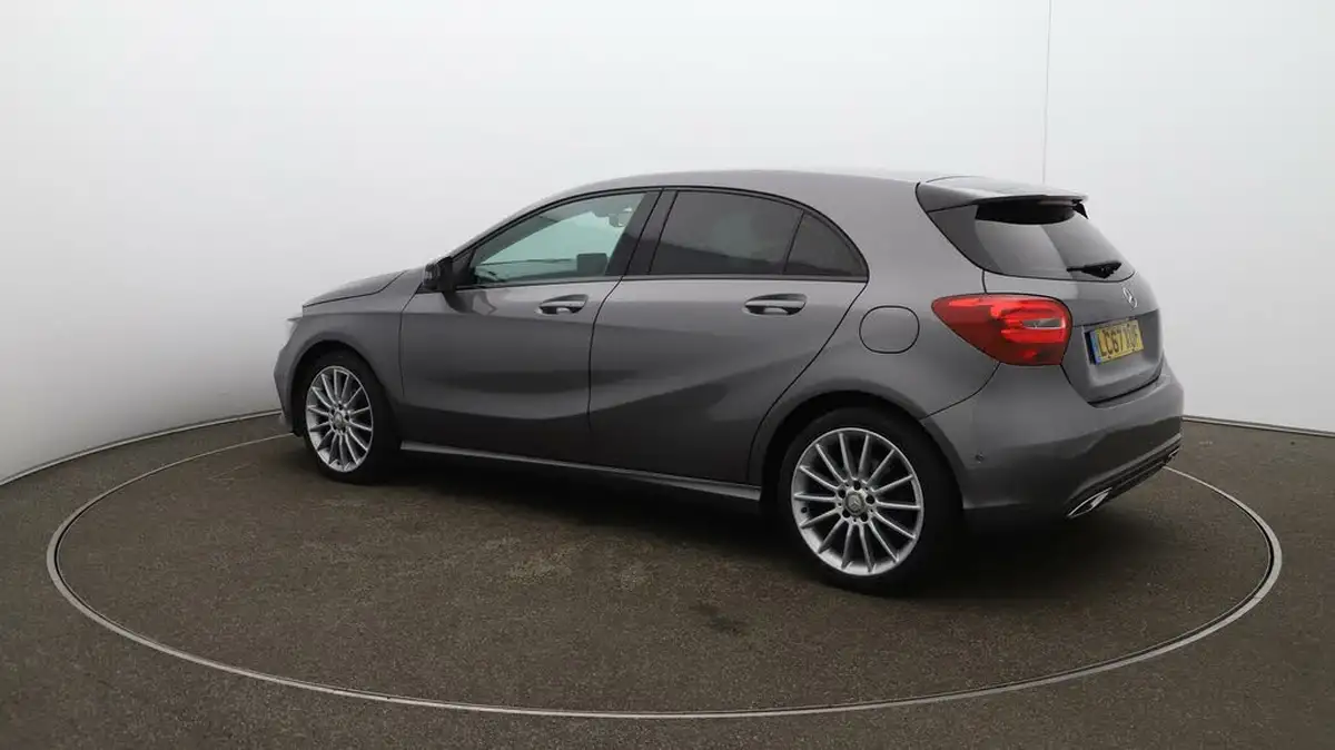 2018-mercedes-benz-a-class-15d-a180d-sport-109ps-executivess-hatchback-5d-7g-dct-big-32