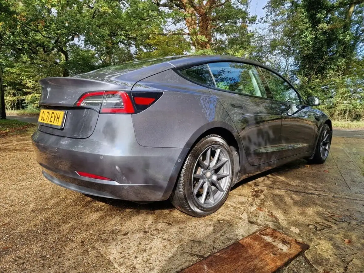 2021-tesla-model-3-e-standard-plus-big-15