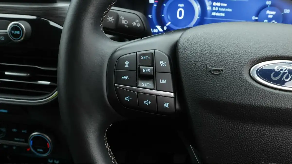 2021-ford-kuga-25t-vignale-225ps-phev-big-23