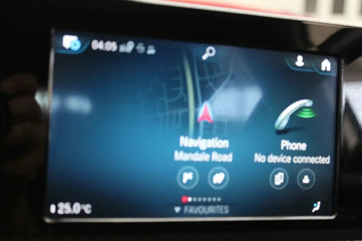 2018-mercedes-benz-a-class-15d-a180d-se-116ps-ss-7g-dct-big-30