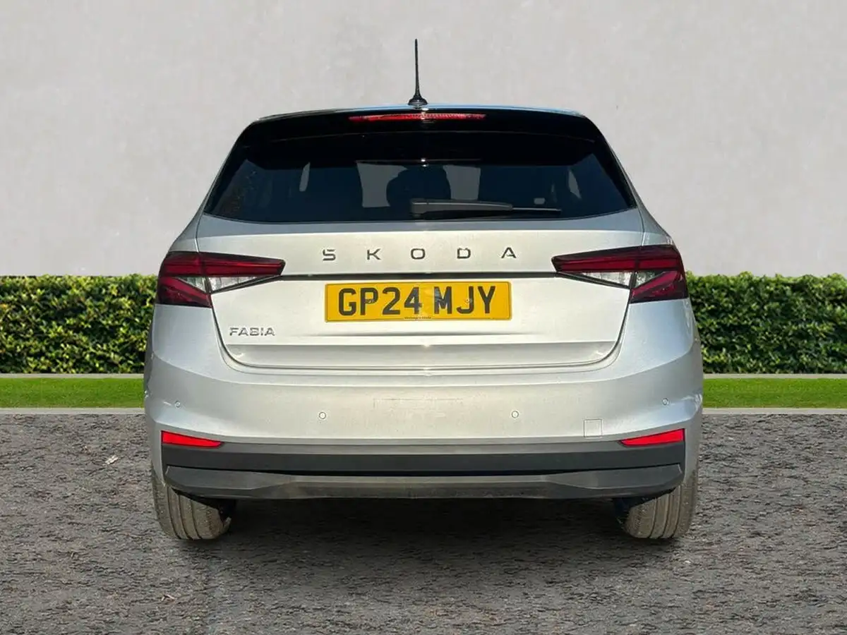 2024-skoda-fabia-15-tsi-se-l-big-3