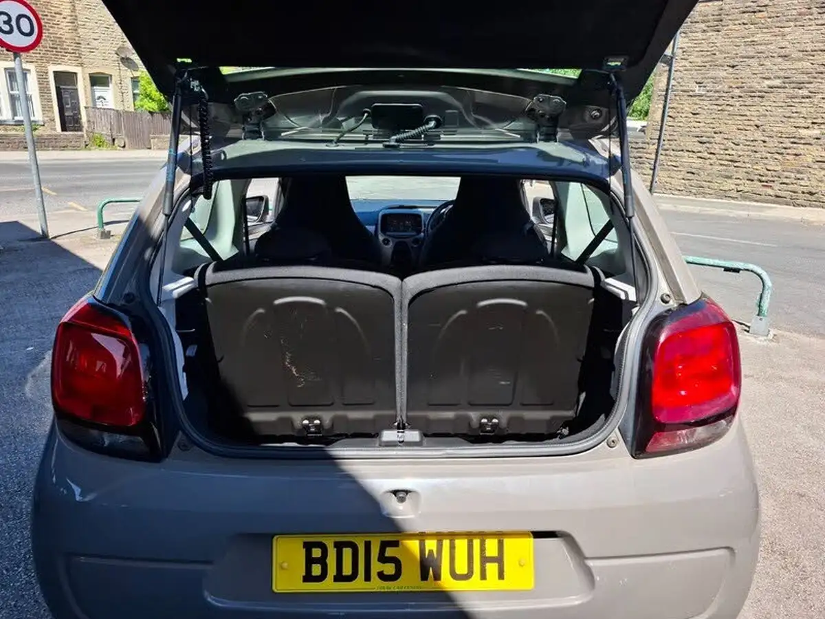 2015-citroen-c1-10-vti-feel-3d-big-8